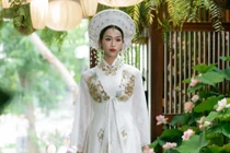 Á hậu Chuyển giới Nguyễn Cao Minh Anh nền nã với áo dài