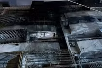 Cháy cư xá ở TP HCM, 8 người tử vong