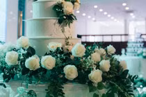 Chú rể trả lại phong bì cho bạn thân giữa tiệc cưới, ai cũng ngỡ ngàng