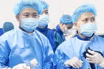 Lấy sỏi thận ống mật chủ bằng nội soi ngược dòng