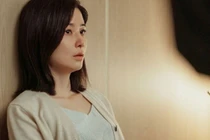 Vợ sốc khi phát hiện chồng cặp bồ với cô gái đáng tuổi con