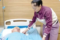 Ngã xe đạp tưởng nhẹ, không ngờ trẻ 11 tuổi tụ máu màng cứng nguy kịch