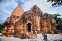 Truyền thuyết về lời nguyền, sự linh thiêng của Tháp Bà Ponagar 