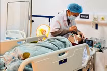 Cứu sống 2 người nguy kịch do ngộ độc khí CO ở Quảng Trị