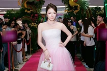 Lý Nhã Kỳ đẹp lộng lẫy tái xuất thảm đỏ