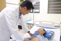 Đề xuất sớm miễn viện phí cho bệnh nhân chạy thận, ung thư, có khả thi?