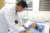 Đề xuất sớm miễn viện phí cho bệnh nhân chạy thận, ung thư, có khả thi?