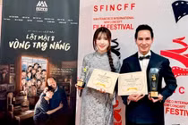 'Lật mặt 8' giúp Lý Hải giành cú đúp giải thưởng điện ảnh quốc tế tại Mỹ