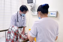 Số ca nghi ngộ độc sau ăn bánh mì ở TP HCM tăng lên 171 người