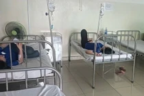 Hàng chục người nghi ngộ độc sau bữa cơm trưa tại công ty ở TP HCM