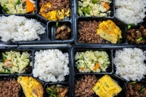 Cơm nóng, nơi ở miễn phí cho gia đình nạn nhân vụ lật tàu