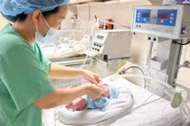 Phối hợp liên viện cứu sản phụ phổi mất chức năng do lao 