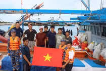 Hơn 3.000 ngư dân vào tránh trú bão Kalmaegi tại Trường Sa