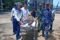 Ngư dân đột quỵ não trên vùng biển Trường Sa may mắn được cứu sống