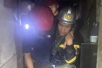 Công an Nghệ An xuyên đêm cứu người gặp nạn trong bão số 10 Bualoi