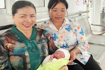 Sản phụ ở Quảng Ninh vượt cạn an toàn giữa đêm bão