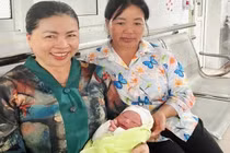 Sản phụ ở Quảng Ninh vượt cạn an toàn giữa đêm bão