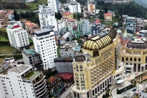 Đi chơi Tam Đảo, 2 cô gái bị uy hiếp cưỡng đoạt tài sản, xâm hại 