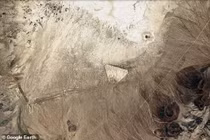 Tam giác bí ẩn trên sa mạc Nevada là dấu tích của nền văn minh đã mất?