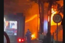 Cháy nhà trong hẻm ở TP HCM lúc rạng sáng, 3 mẹ con tử vong