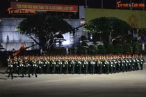 Hình ảnh đẹp hàng nghìn chiến sĩ, xe pháo hợp luyện diễu binh