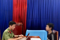 Hai người bị triệu tập vì đăng tin giả về nghệ sĩ Quyền Linh