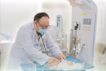 Bé trai sinh non 32 tuần vượt qua nguy cơ suy hô hấp