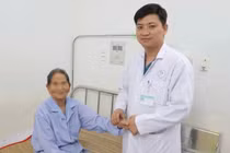 Hành trình giữ lại cánh tay trái cho cụ bà 93 tuổi ở Khánh Hoà