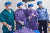 Lấy xương cá kịp thời khai thông đường thở cho bệnh nhân 63 tuổi