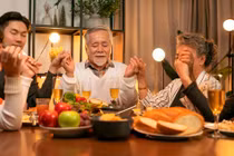 Gia đình hưng thịnh từ đời này sang đời khác, bí quyết nằm ở 6 chữ 