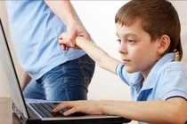 Cha mẹ đừng để con lớn lên một mình trong thế giới ảo