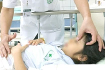 Bé gái hồi phục thần kỳ nhờ được công an mở đường đi cấp cứu