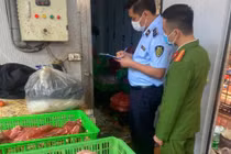 2 cơ sở giết mổ lợn ở Hưng Yên có dấu hiệu vi phạm về an toàn thực phẩm