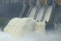 TP Huế mưa trắng trời, thuỷ điện tăng cường xả lũ