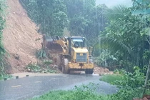 Đà Nẵng khẩn cấp di dời dân vùng sạt lở Trà Leng do mưa lớn