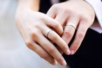 Ngã ngửa khi thông gia là… người yêu cũ