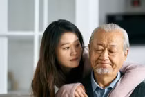 Con rất sợ, đây là mùa Vu Lan cuối cùng được ở bên bố