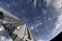 Vệ tinh Starlink của SpaceX phát nổ, mảnh vỡ có thể rơi trở lại khí quyển