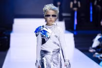 Trịnh Gia Huy gây ấn tượng trong màn kết show 'Mad Room: Infinity'