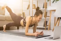 Cẩn thận khi tập thể dục theo hướng dẫn trên mạng