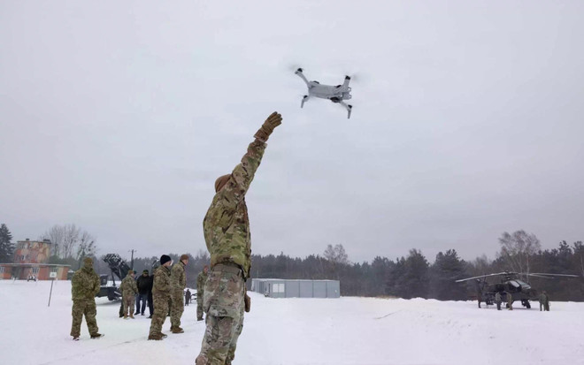 Xe tăng M1A2 Abrams Mỹ phối hợp UAV trong diễn tập NATO tại Ba Lan