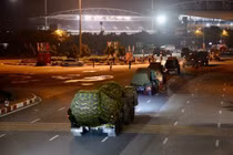 Dàn khí tài tiếp tục cơ động trong đêm về trung tâm Hà Nội