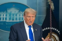 Tổng thống Mỹ chỉ đạo trả lương cho quân nhân giữa lúc chính phủ đóng cửa