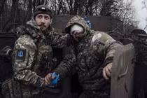 Chấp nhận thương vong, Quân đoàn Azov tạm đẩy lui quân Nga ở bắc Pokrovsk 