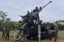 Ấn Độ thử nghiệm pháo tự hành 155mm vừa bắn vừa chạy