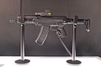 Huyền thoại Kalanikov ra mắt súng trường mới siêu nhỏ gọn