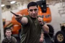 Mỹ trang bị cho binh sĩ vũ khí cận chiến có giá gần 19 triệu đồng