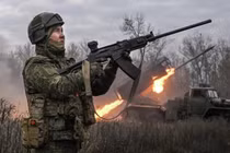 Quân đội Nga chiếm được thị trấn Rodinske, nắp nồi hầm Pokrovsk đã đóng lại