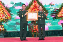 Trao huân chương tặng Đại tướng Phan Văn Giang và các lãnh đạo Bộ Quốc phòng