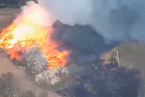 Bom lượn, pháo nhiệt áp của Nga tạo bão lửa ở phía đông Dobropolye